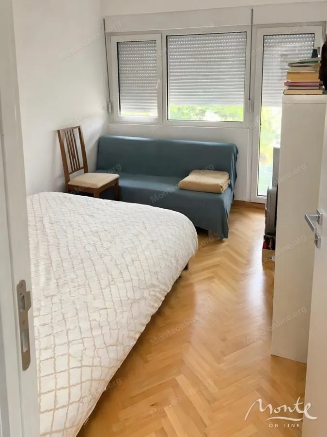 Prodaja, dvosoban stan, 75m², Baston, Podgorica