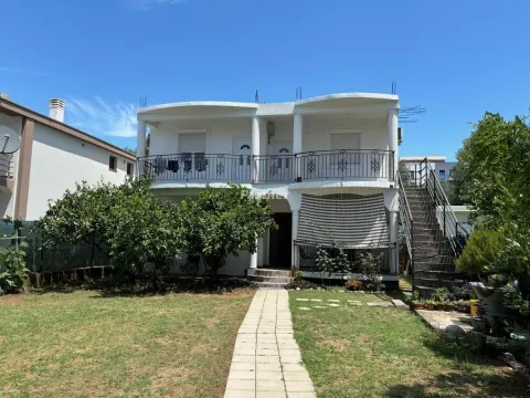 Sale, house, 110m², Šušanj, Bar