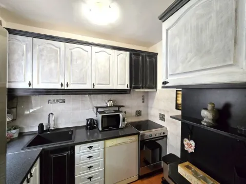 Sale, one bedroom apartment, 76m², Dubovica, Budva - image 10
