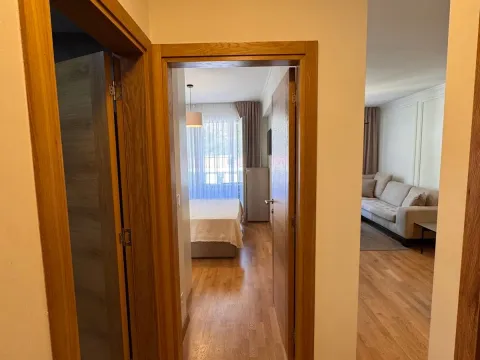 Rent, one bedroom apartment, 62m², Bečići, Budva - image 12