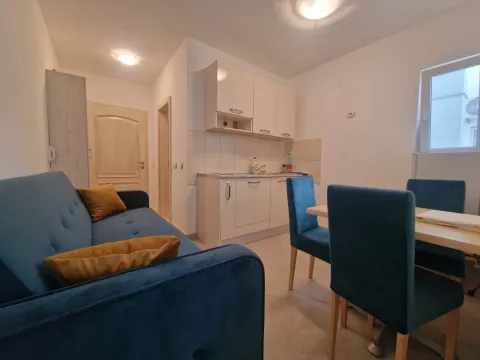 Izdavanje, jednosoban stan, 30m2, Rafailovići, Budva Izdavanje, jednosoban stan, 30m2, Rafailovići, Budva