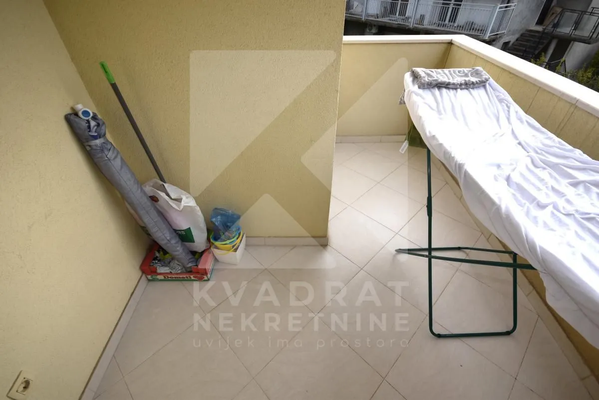Izdavanje, dvosoban stan, 65m², Malo Brdo, Podgorica