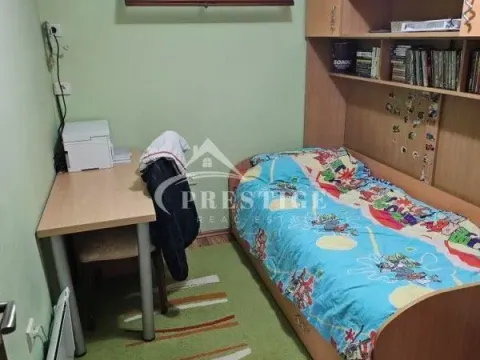 Izdavanje, dvosoban stan, 86m², Blok 5, Podgorica - image 2