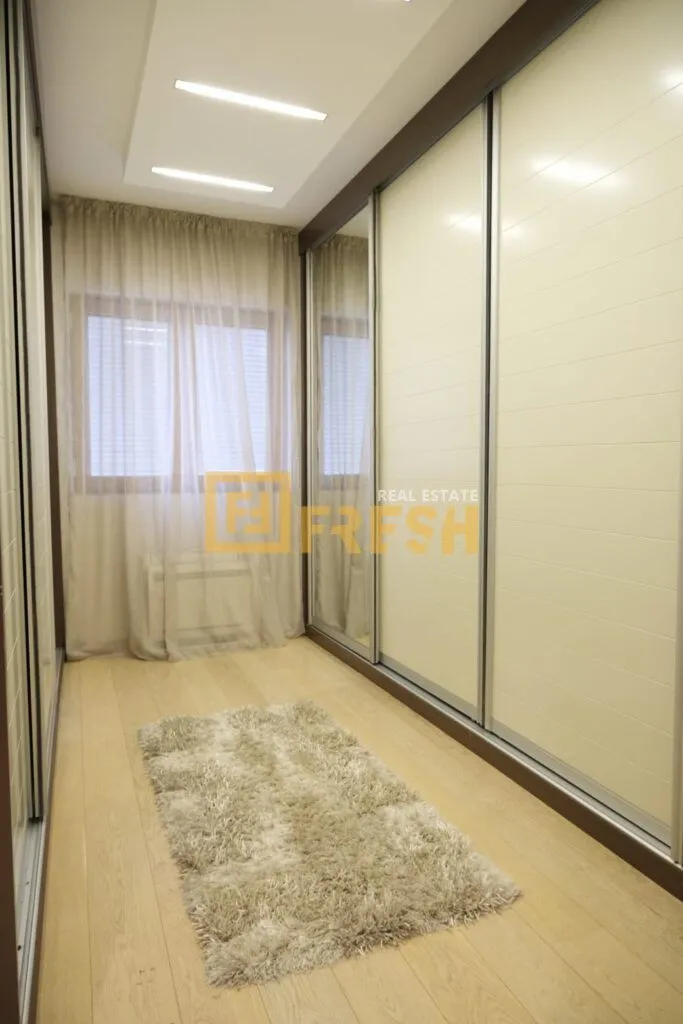 Rent, four bedroom apartment, 178m², Tološi, Podgorica