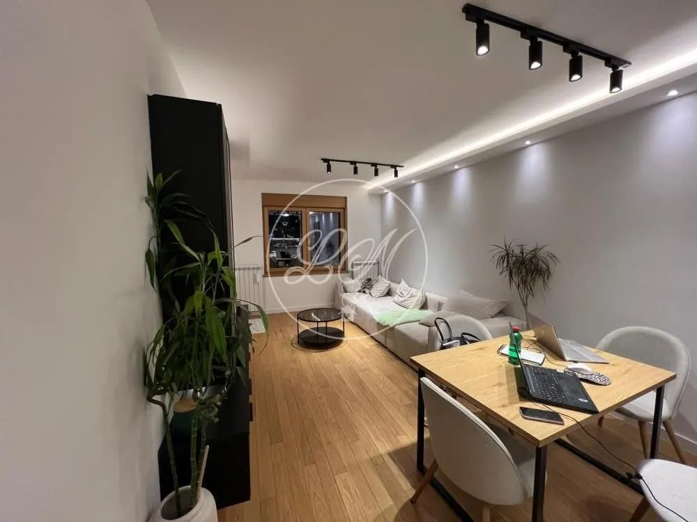 Prodaja, trosoban stan, 71m², Zemun Sve Podlokacije, Beograd