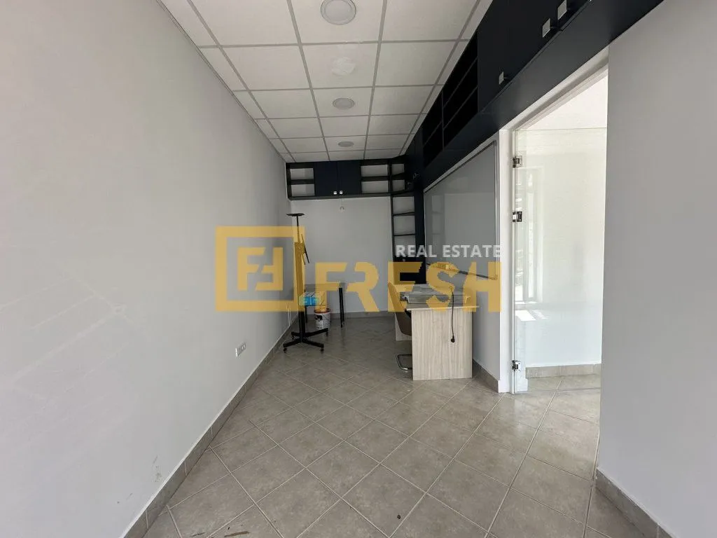 Rent, office space, 90m², Stari Aerodrom, Podgorica