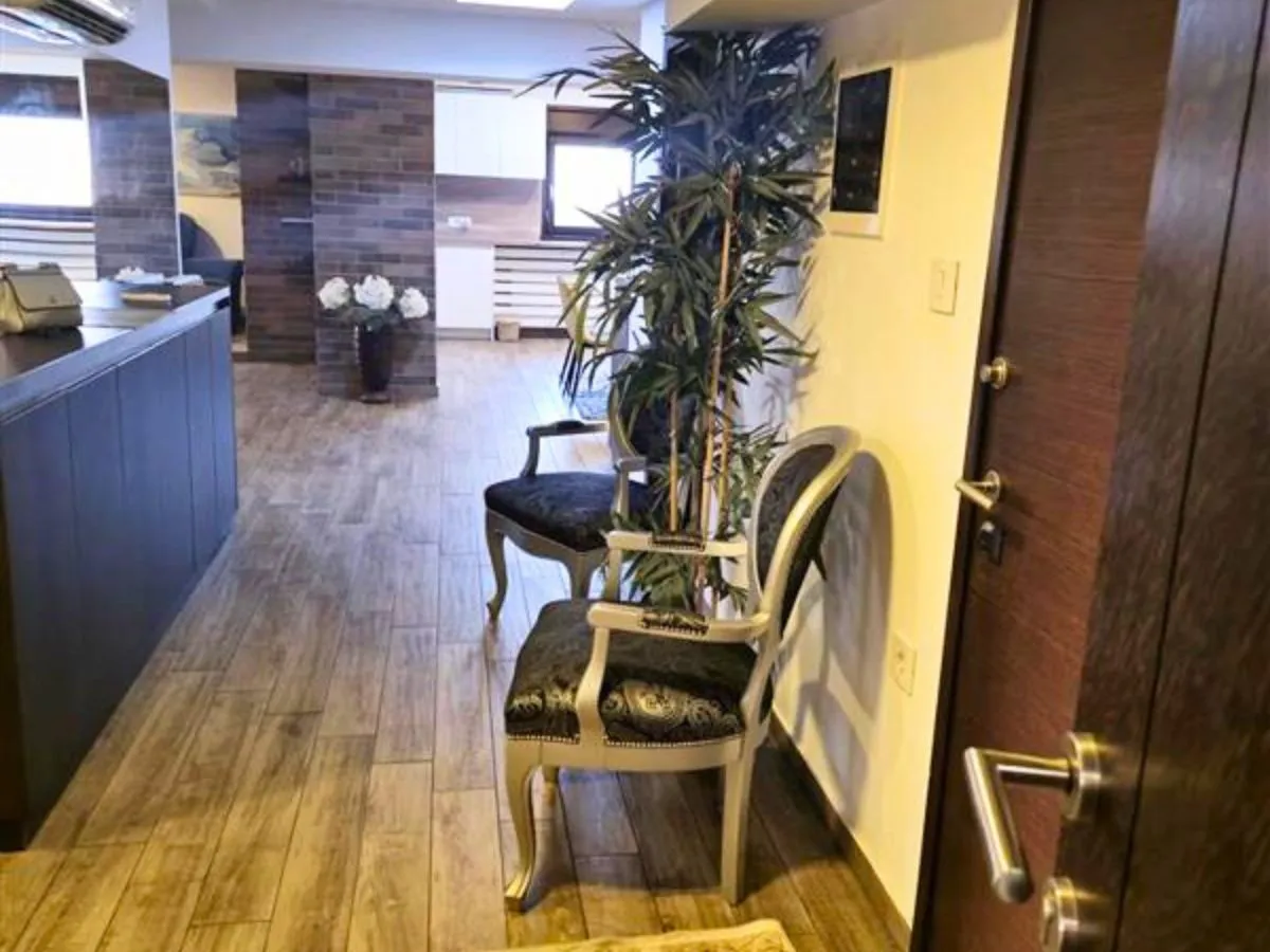 Prodaja, trosoban stan, 123m², Vračar Sve Podlokacije, Beograd
