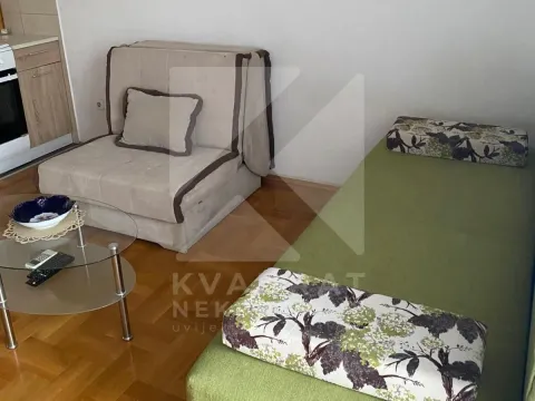 Rent, studio apartment, 29m², Stari Aerodrom, Podgorica - image 2