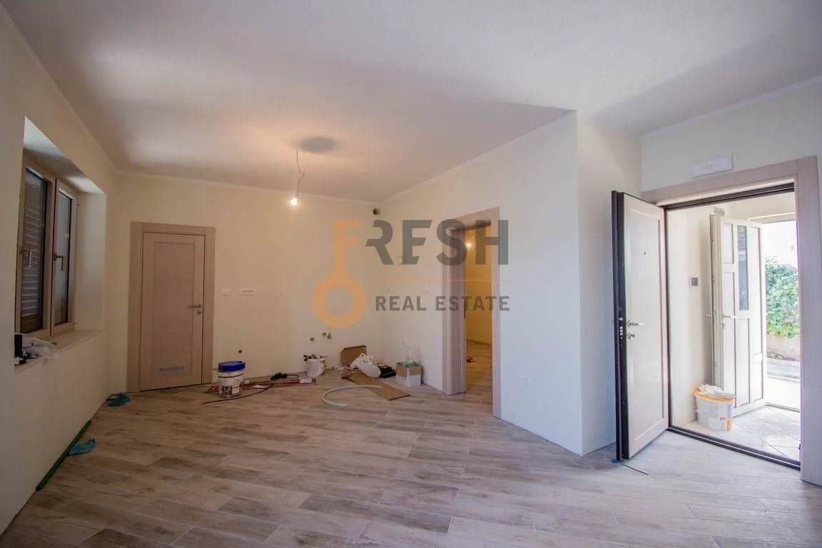 Prodaja, kuća, 300m², Tivat, Crna Gora