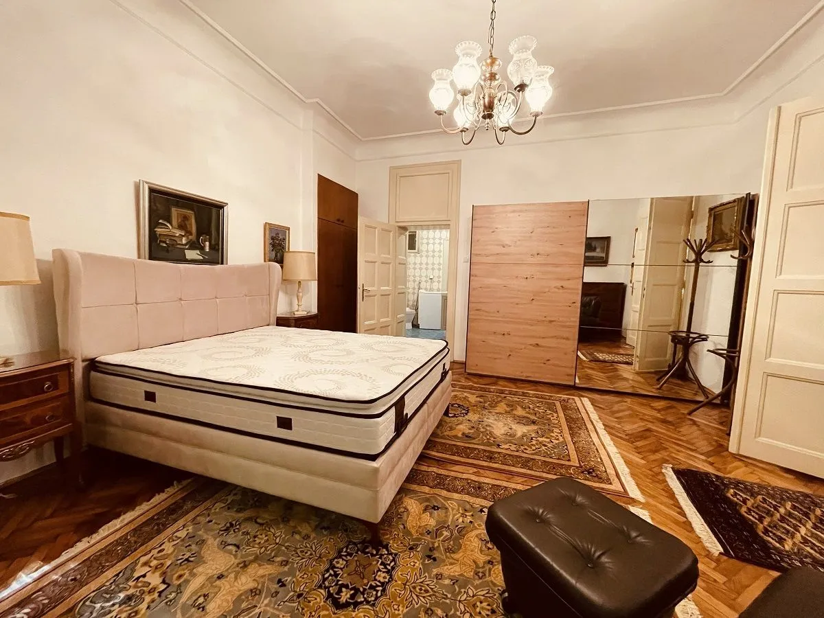 Rent, four bedroom apartment, 139m², Stari Grad, Beograd