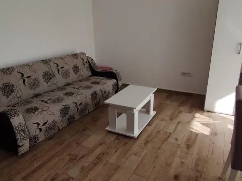 Izdavanje, garsonjera, 30m², Petrovaradin, Novi Sad - image 5