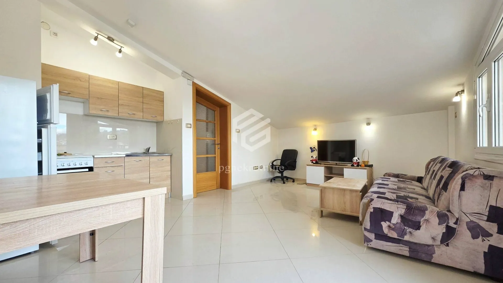 Rent, two bedroom apartment, 56m², Dalmatinska ulica, Podgorica