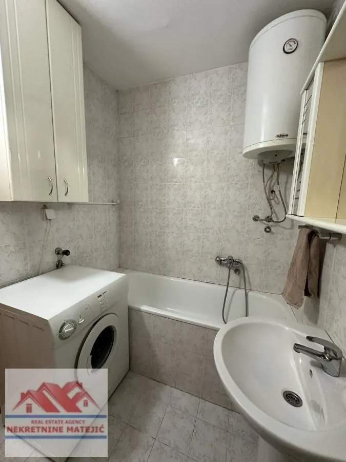 Prodaja, dvosoban stan, 60m², Centar, Kragujevac