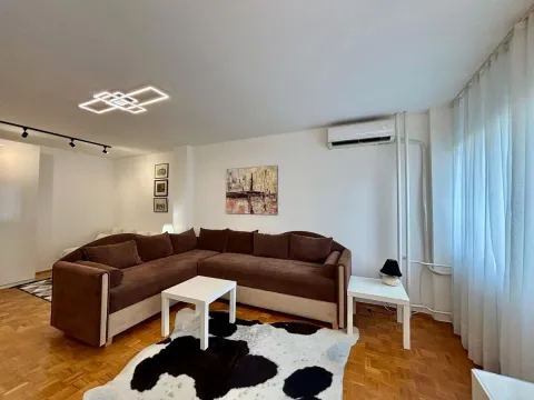 Stan in Novi Beograd Blok 63
