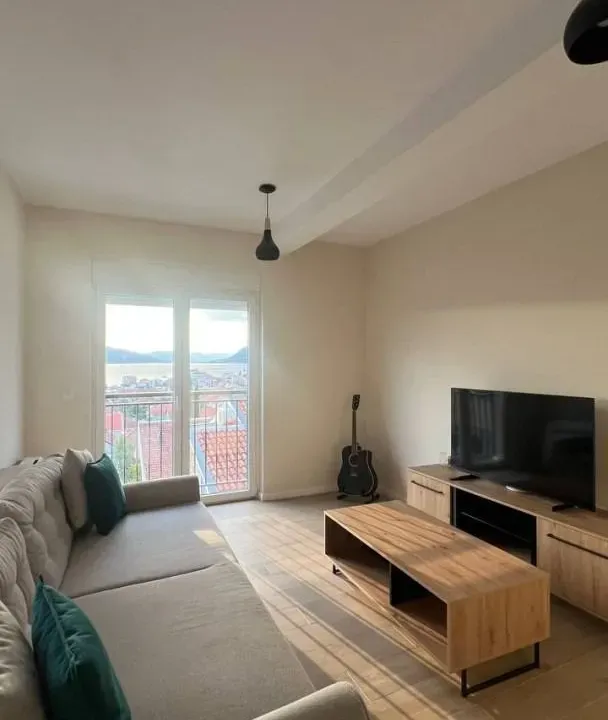 Rent, one bedroom apartment, 55m², Kalimanj, Tivat