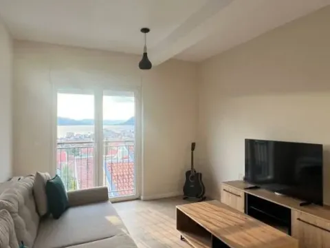 Rent, one bedroom apartment, 55m², Kalimanj, Tivat - image 1