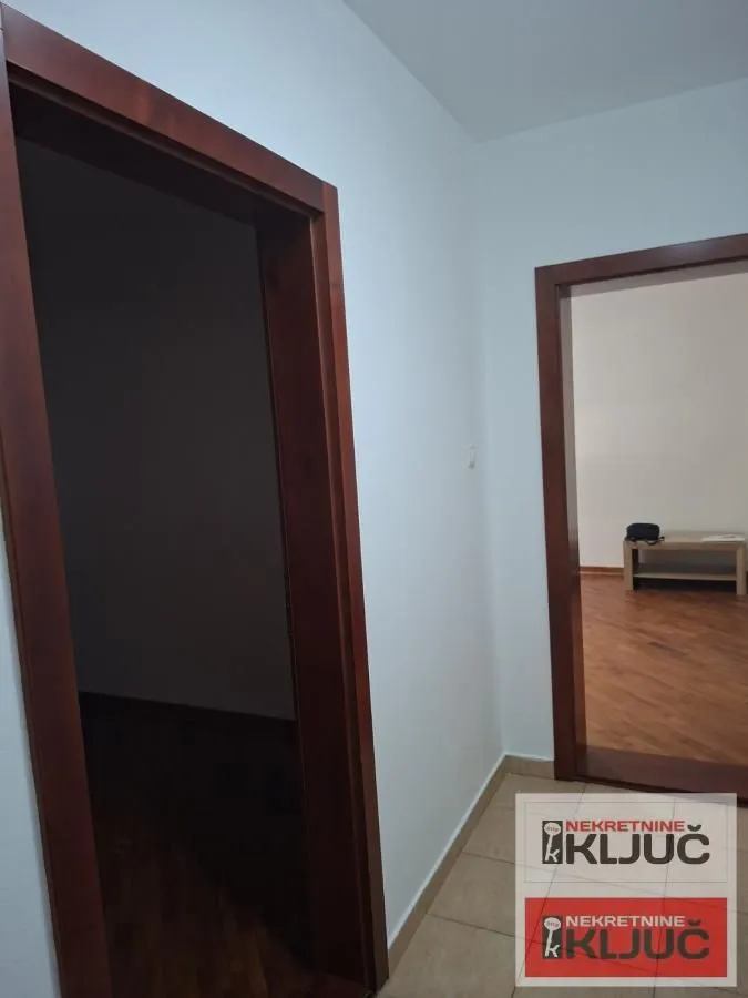 Izdavanje, jednosoban stan, 38m², Grbavica, Novi Sad Sve Podlokacije