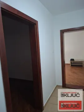 Izdavanje, jednosoban stan, 38m², Grbavica, Novi Sad Sve Podlokacije - image 6
