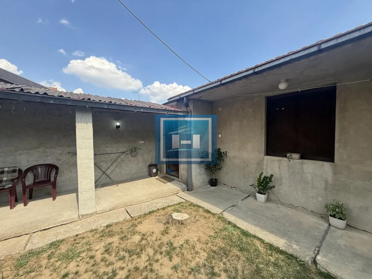 Prodaja, kuća, 160m², Trnava, Jagodina
