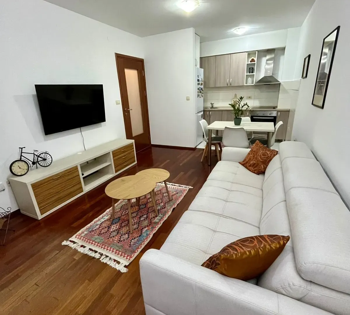 Rent, one bedroom apartment, 44m², Stari Aerodrom, Podgorica