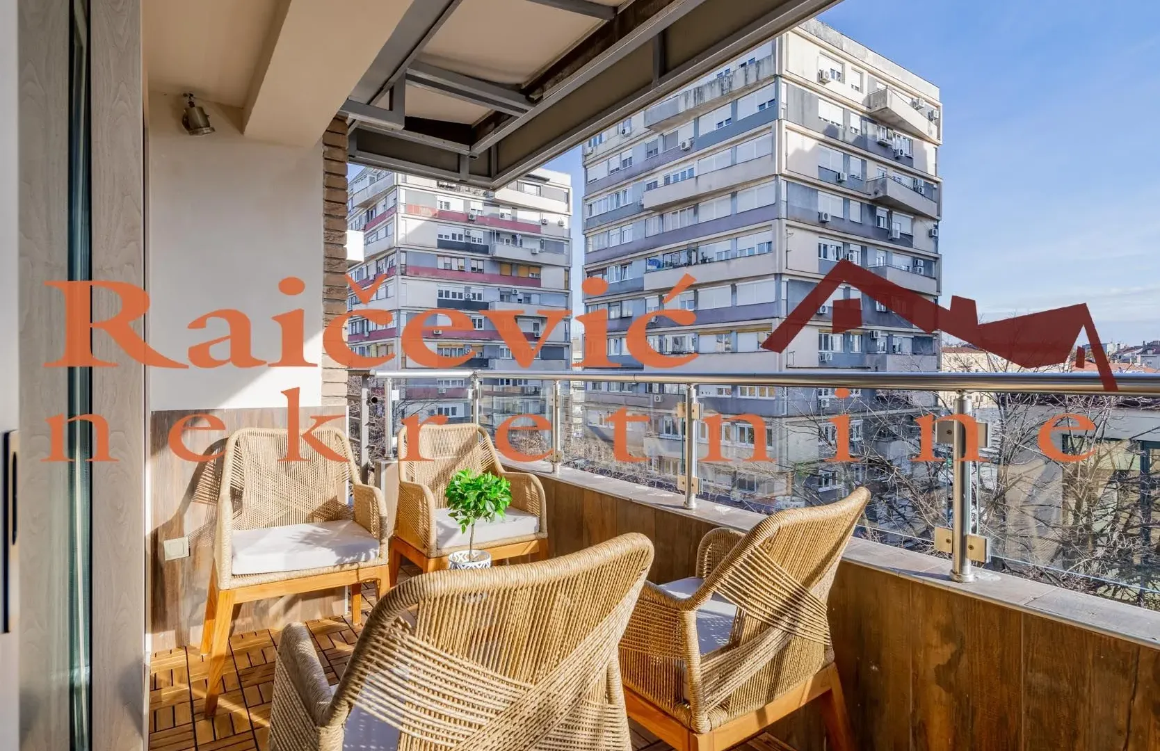 Rent, three bedroom apartment, 120m², Kalenić Pijaca, Vračar Sve Podlokacije