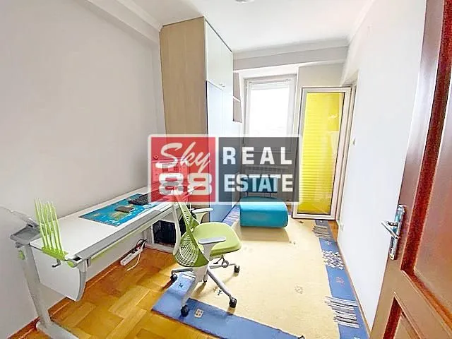 Sale, four bedroom apartment, 86m², Voždovac Sve Podlokacije, Beograd