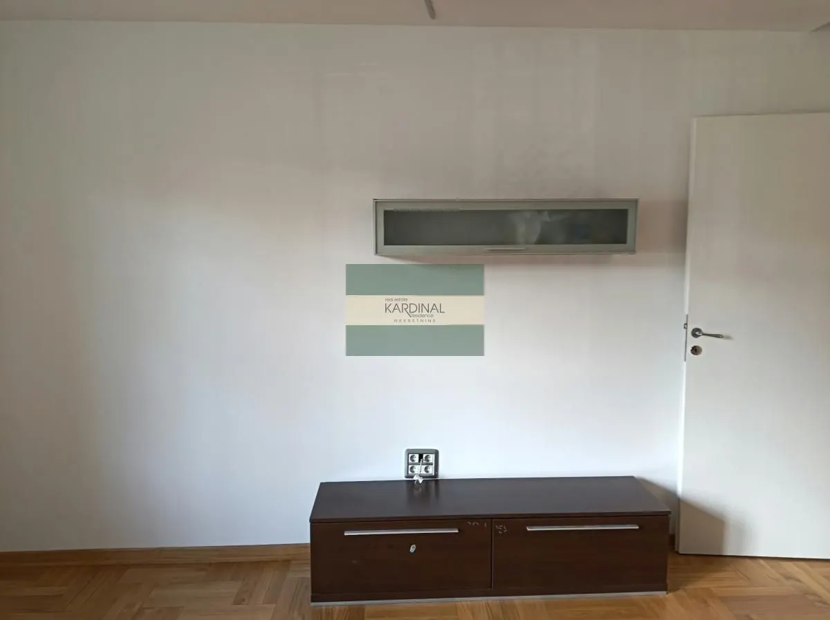 Prodaja, trosoban stan, 79m², Stari grad, Novi Sad