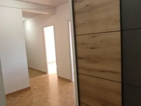 Izdavanje, trosoban stan, 81m², Novi Beograd Blok 30, Novi Beograd Sve Podlokacije - image 11