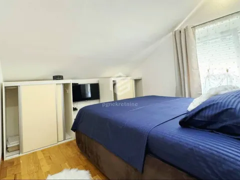 Rent, three bedroom apartment, 160m², Tivat, Crna Gora - image 20