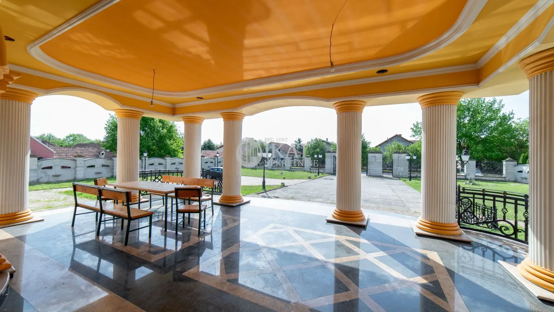 Sale, office space, 1200m², Palić, Subotica