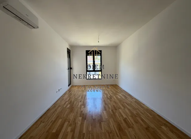 Prodaja, jednosoban stan, 45m², Tološi, Podgorica