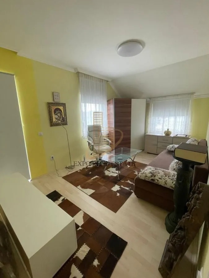 Rent, house, 400m², Veternička rampa, Novi Sad Sve Podlokacije