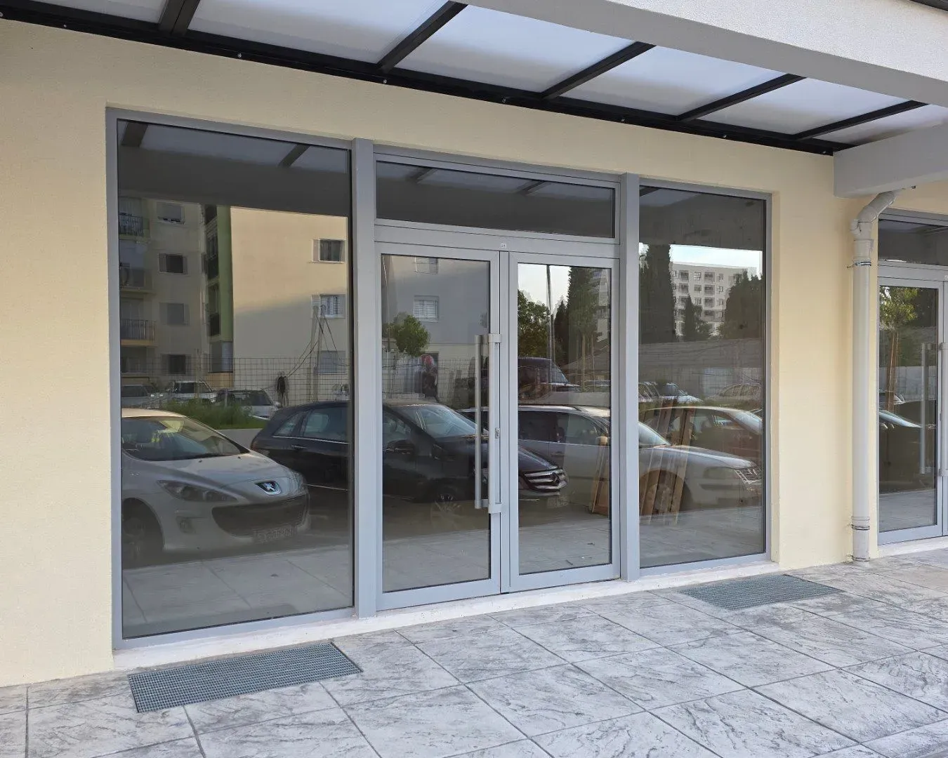 Rent, office space, 120m², Pobrežje, Podgorica