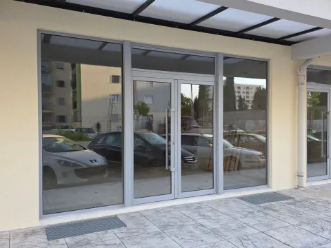 Izdavanje, poslovni prostor, 120m², Pobrežje, Podgorica - image 2