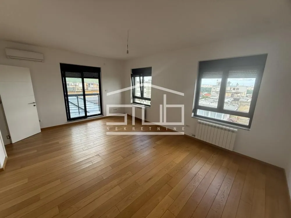 Rent, four bedroom apartment, 172m², Čukarica, Beograd