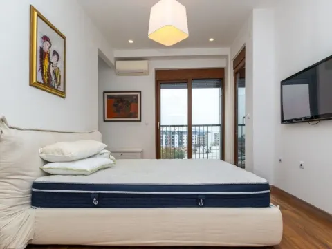 Izdavanje, trosoban stan, 118m², Preko Morače, Podgorica - image 9