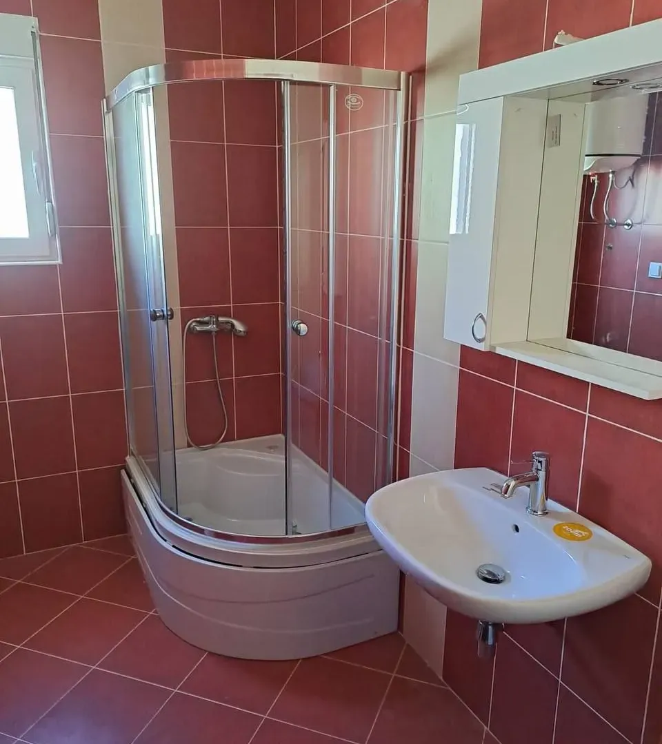 Prodaja, kuća, 300m², Centar, Bar