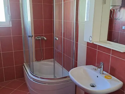 Prodaja, kuća, 300m², Centar, Bar - image 4