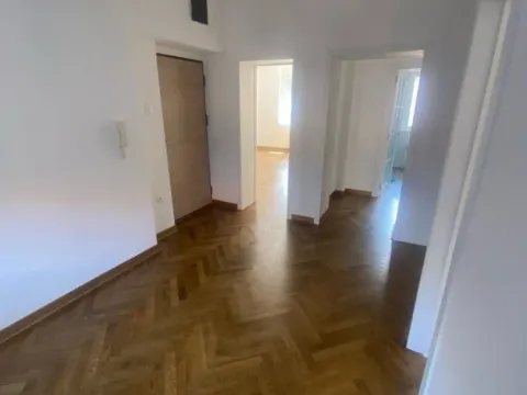 Prodaja, stan, 78m², Južni Bulevar, Vračar Sve Podlokacije - image 11