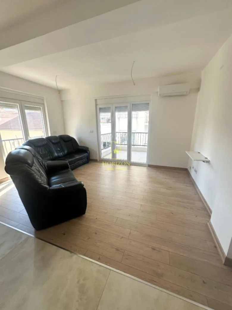 Prodaja, jednosoban stan, 53m², Stari Aerodrom, Podgorica