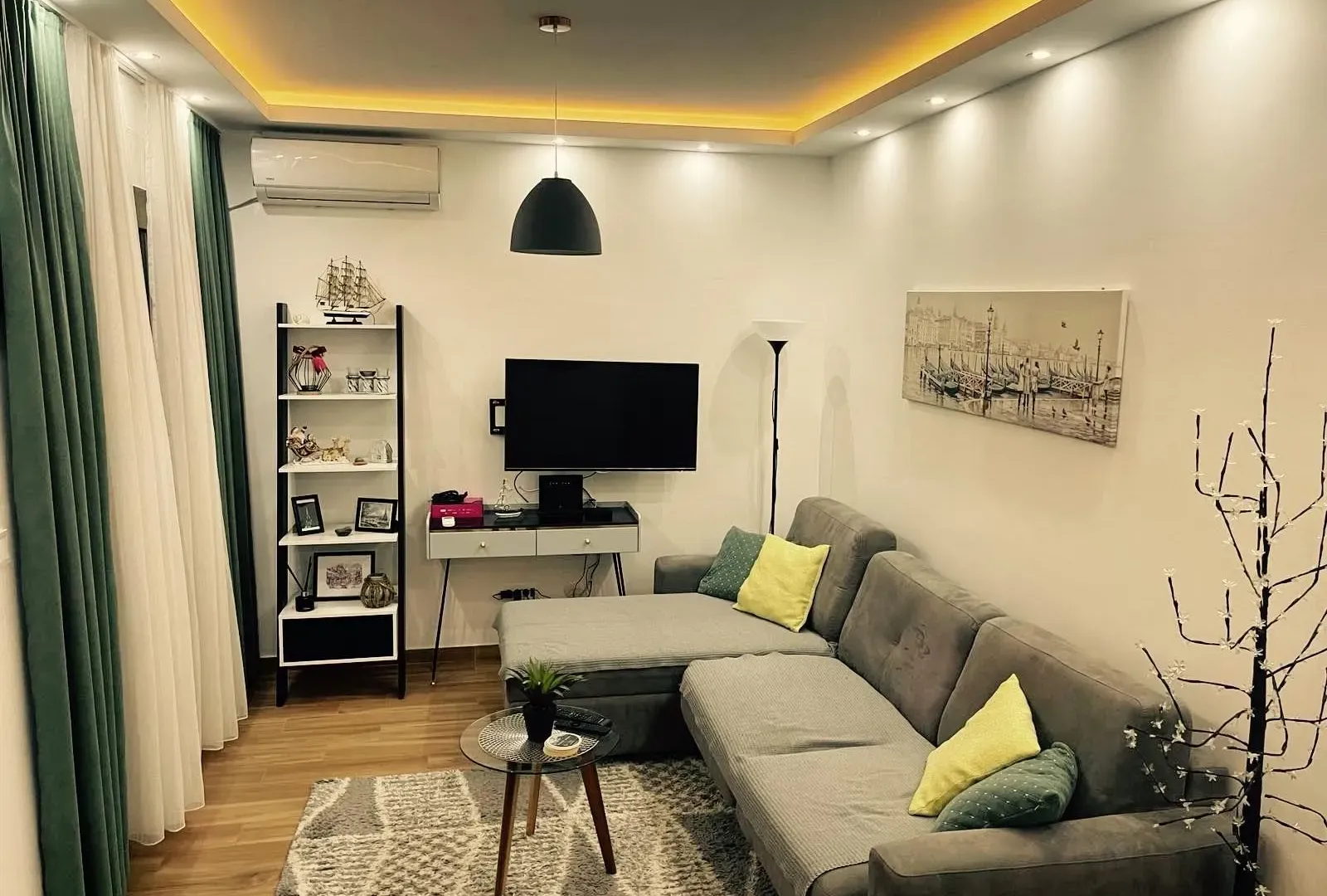 Izdavanje, jednosoban stan, 40m², Budva, Crna Gora