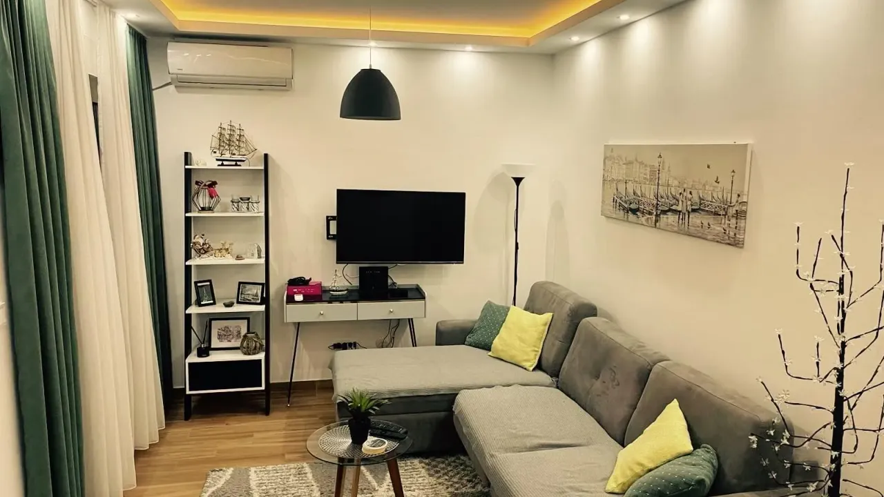 Izdavanje, jednosoban stan, 40m², Budva, Crna Gora