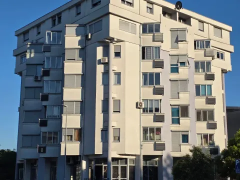 Sale, one bedroom apartment, 31m², Podgorica, Crna Gora - image 17