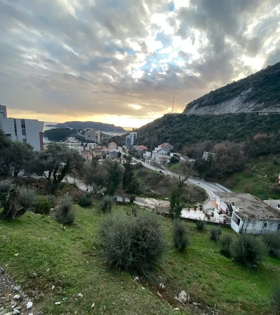 Prodaja, plac, 2365m², Bečići, Budva