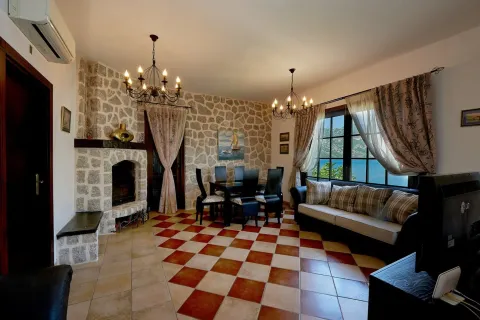 Prodaja, kuća, 235m², Kostanjica, Kotor - image 101