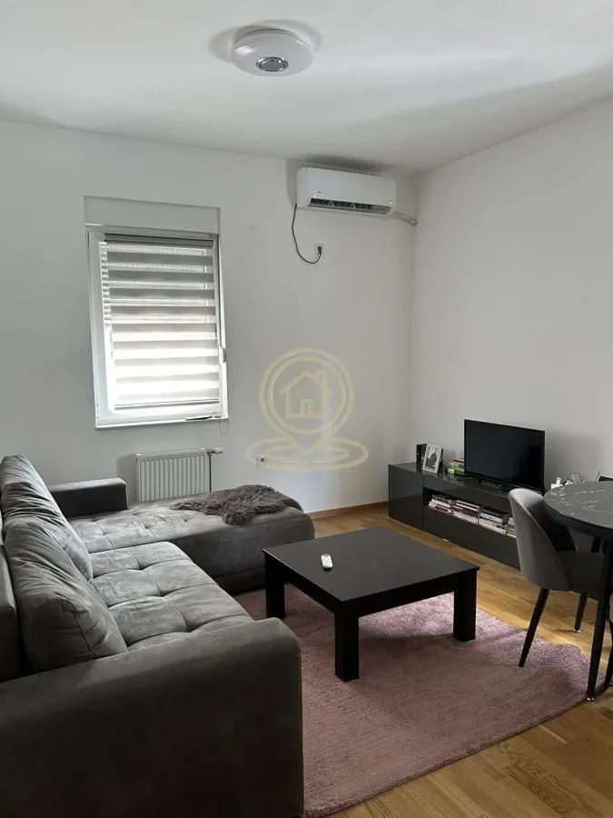 Izdavanje, dvosoban stan, 46m², Rotkvarija, Novi Sad Sve Podlokacije
