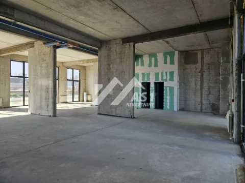 Rent, office space, 231m², Salajka, Novi Sad Sve Podlokacije