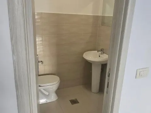 Rent, office space, 30m², Stari Aerodrom, Podgorica - image 4