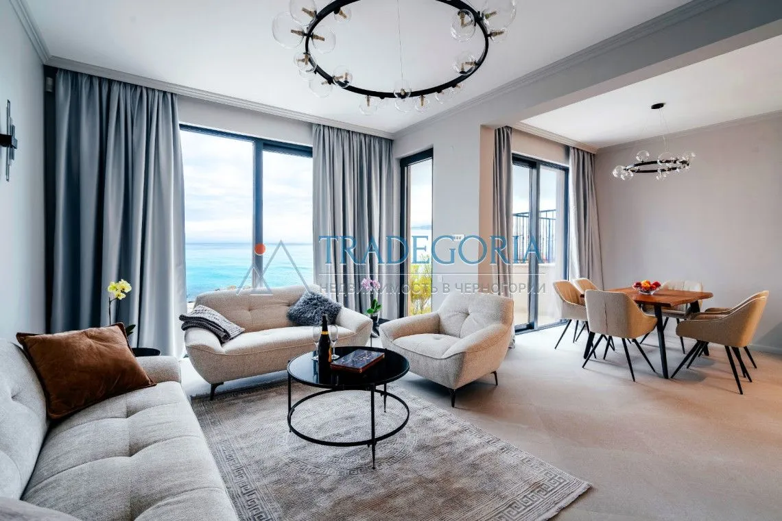 Prodaja, kuća, 223m², Reževići, Budva