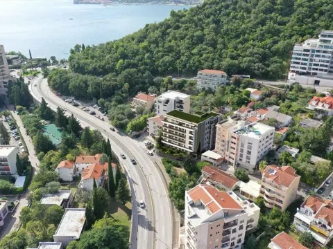 Prodaja, jednosoban stan, 43m², Bečići, Budva - image 1